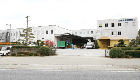 三昭紙業の工場外観